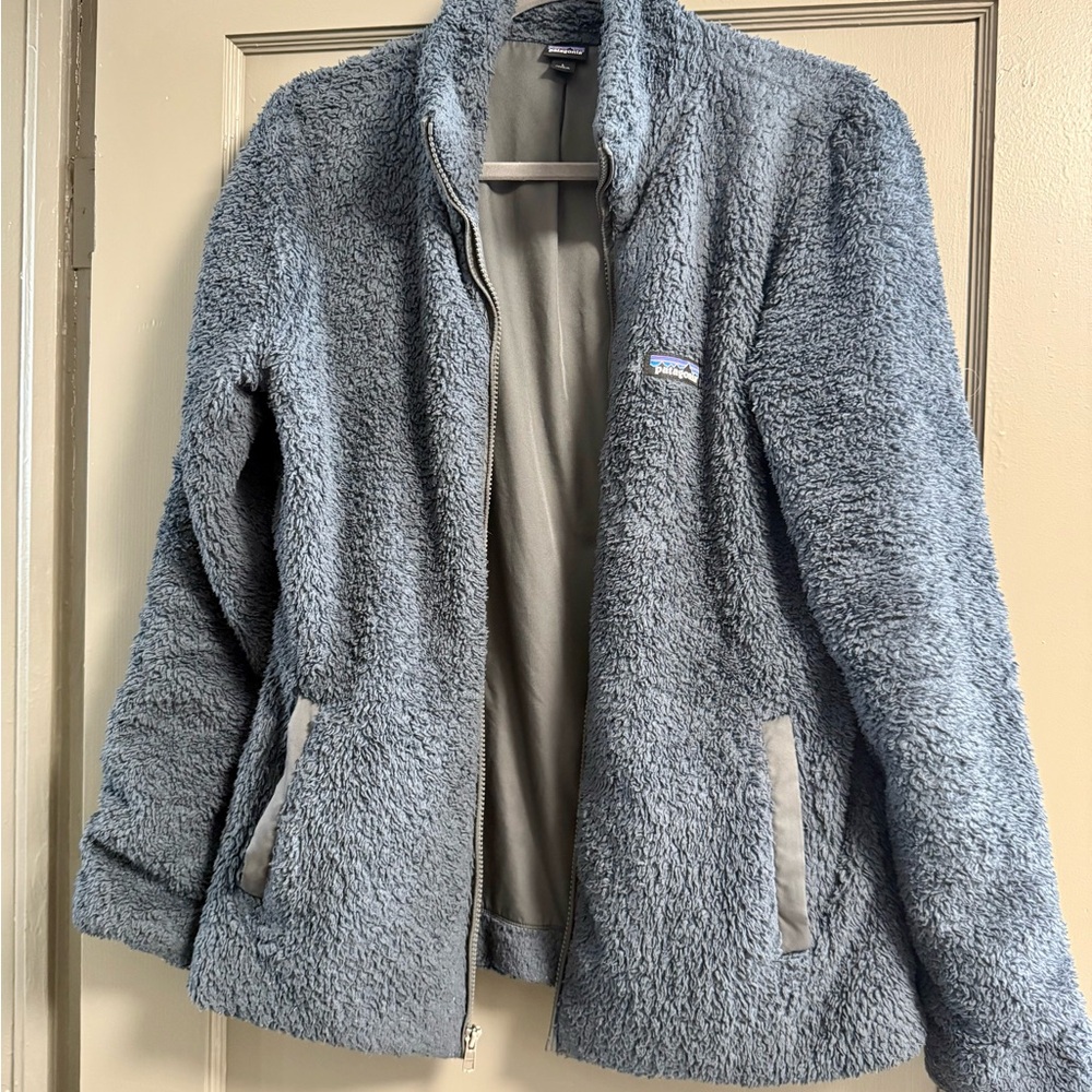 Women’s Patagonia Large Gray Fleece Zip Up Jacket.